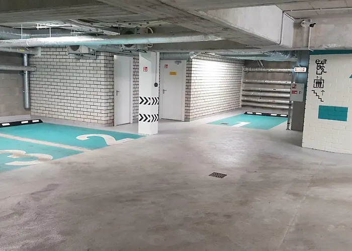 Happy Gold Studio, Self Check-in, Parking In The Underground Garage アパート *