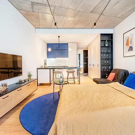 Happy Gold Studio, Self Check-in, Parking In The Underground Garage Apartamento Vilna