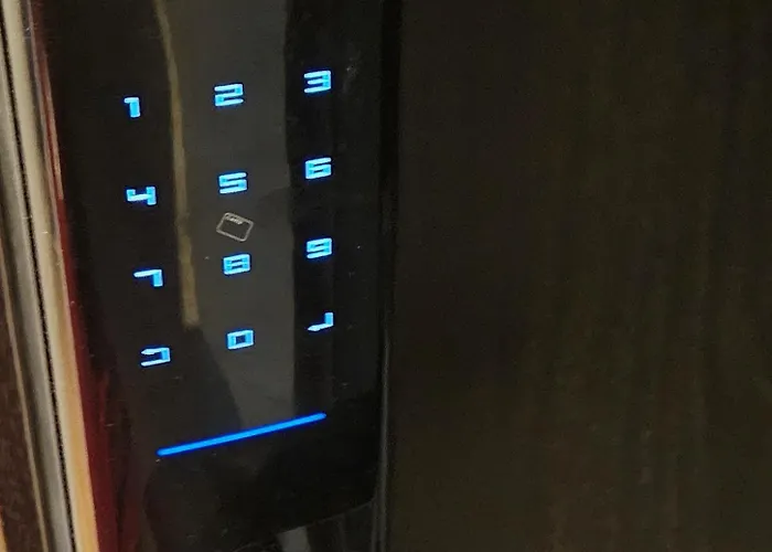 Διαμέρισμα Happy Gold Studio, Self Check-in, Parking In The Underground Garage