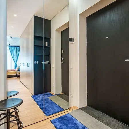Happy Gold Studio, Self Check-in, Parking In The Underground Garage Lägenhet Vilnius